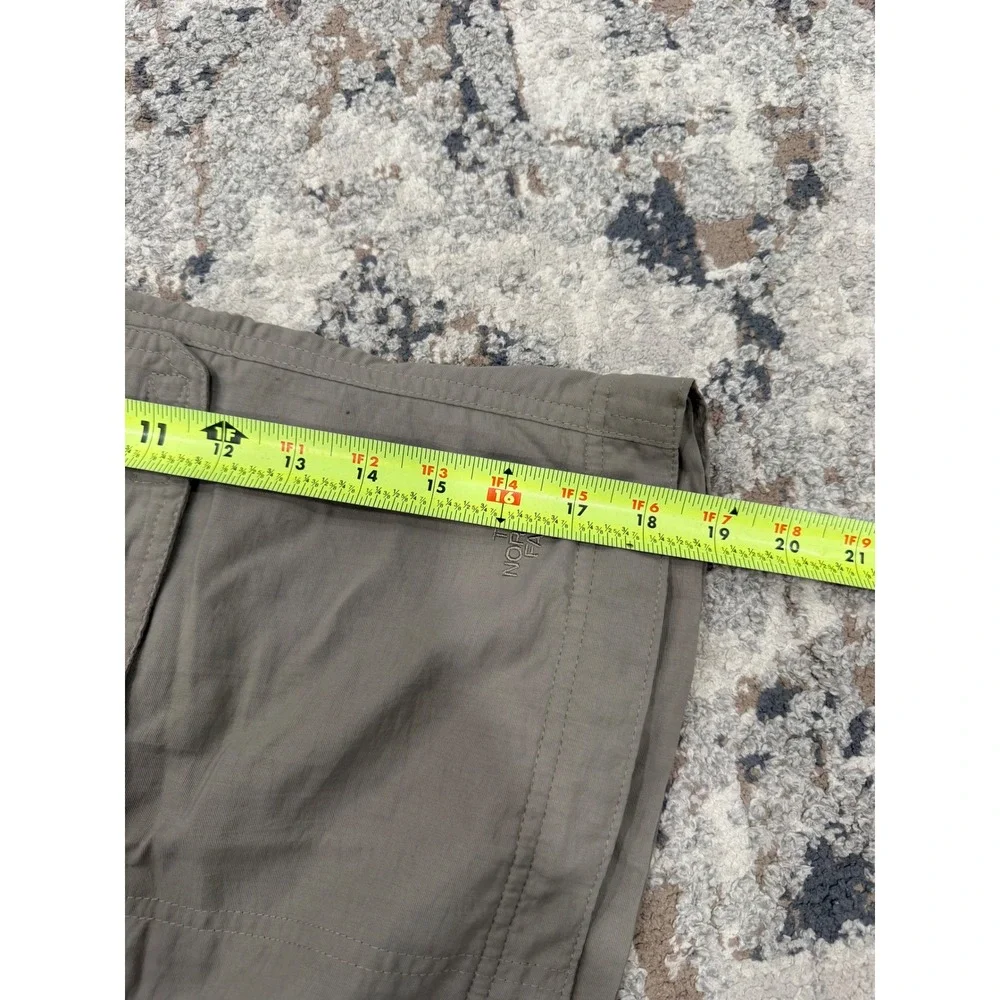 The North Face Mens Class V Belted Cargo Shorts Khaki Nylon‎ Hiking Large Long